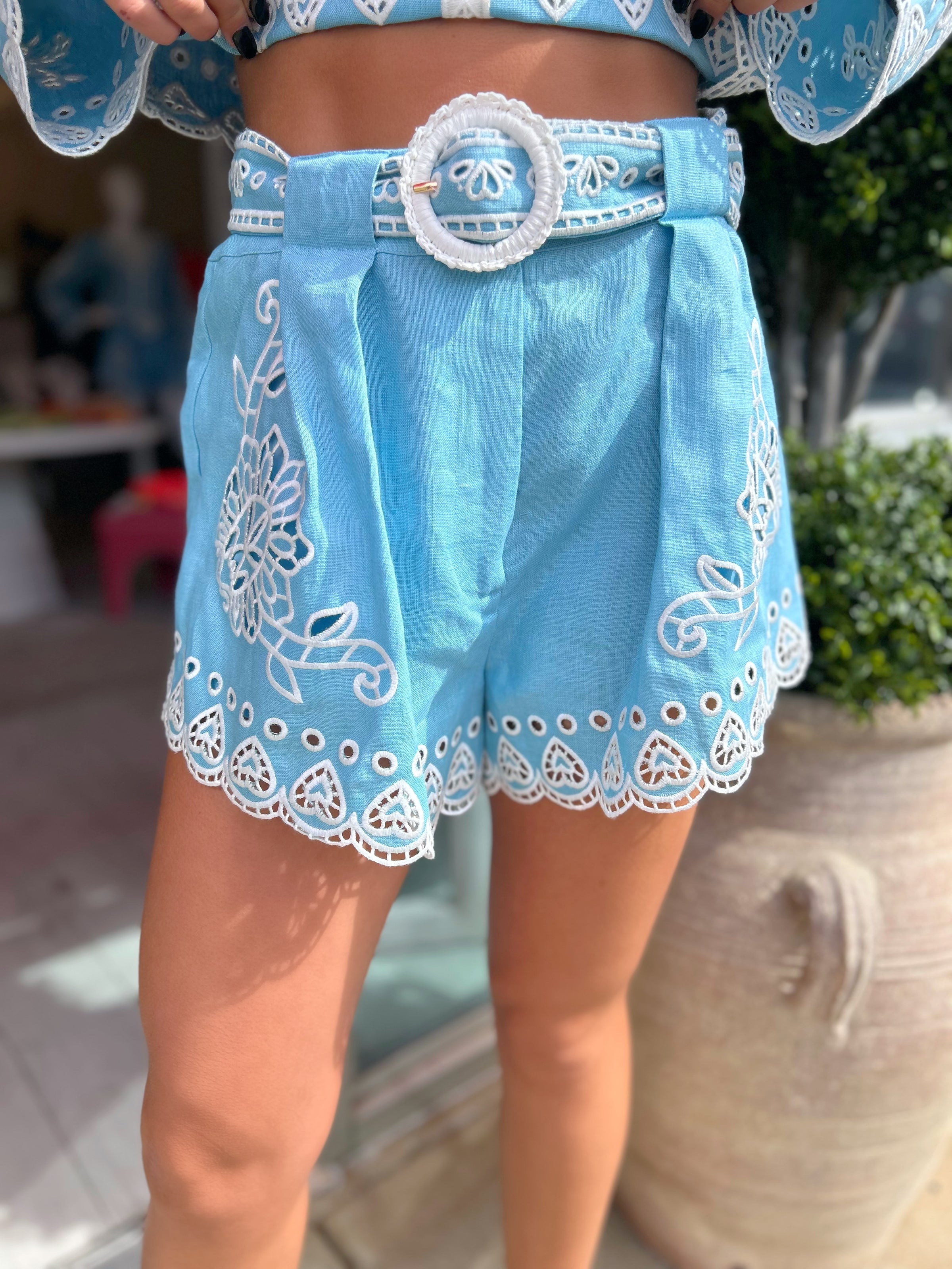 FARM RIO Romantic Richelieu Shorts